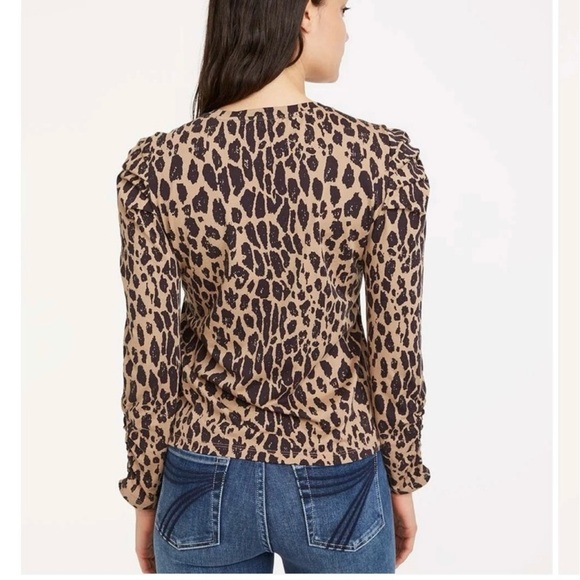 7 For All Mankind Leopard Print Puff Shoulder Long Sleeve Tee Size S - Picture 2 of 11